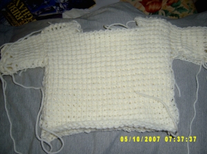 baby-sweater in progress